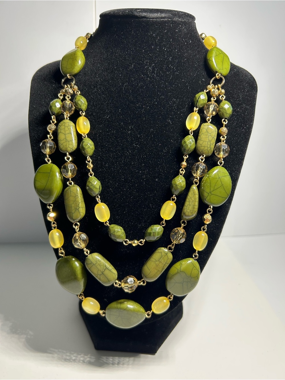 Vintage Robert Rose Multi- Strand Green Crackle  Yellow Moonglow beads 16-18”